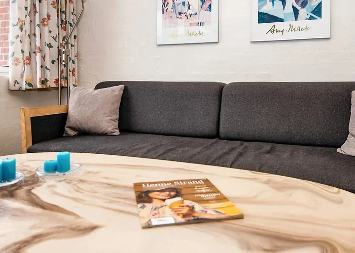 Сasa de vacaciones Two-bedroom In Henne 7 *