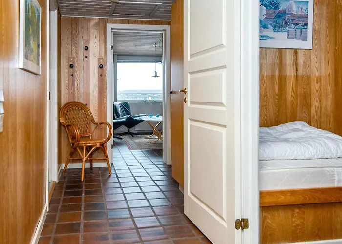 Two-bedroom In Henne 7 *