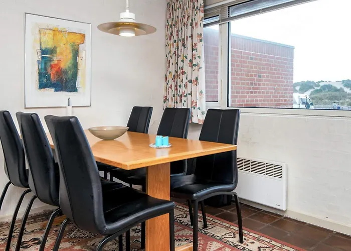 Two-bedroom In Henne 7