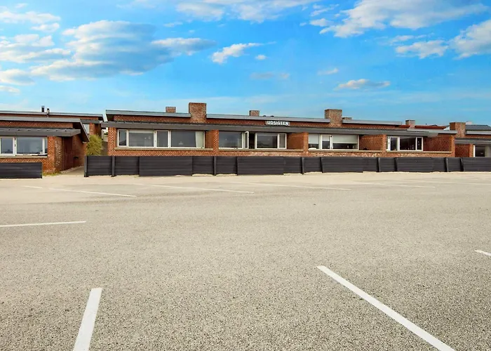 Сasa de vacaciones Two-bedroom In Henne 7 *