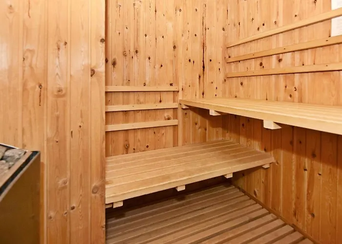 Two-bedroom In Henne 7